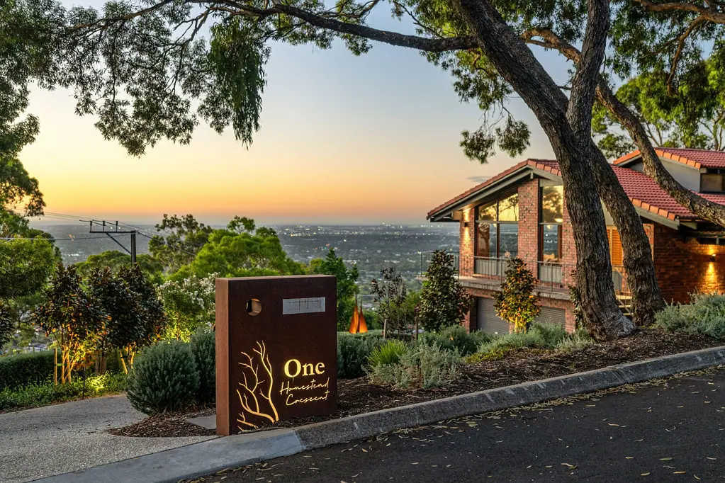 1 Homestead Crescent, Skye, SA 5072