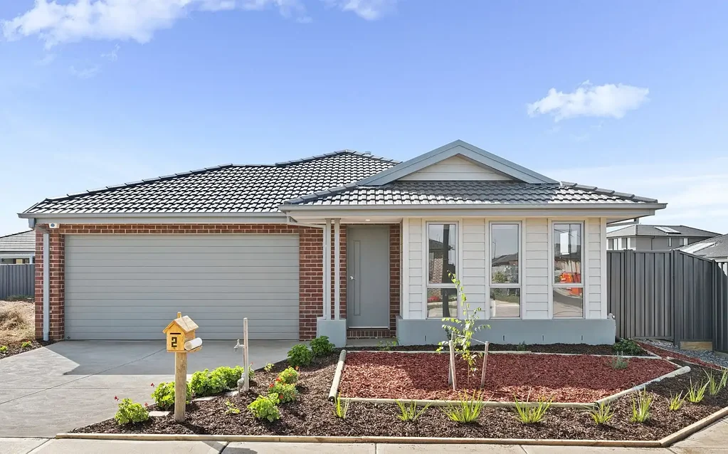 LOW MAINTENANCE HOME!