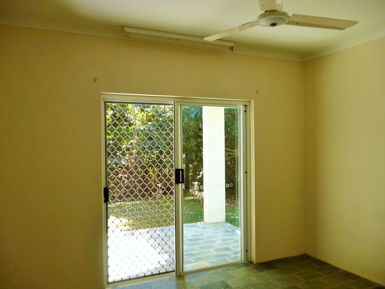 75 CUTTEN ST, BINGIL BAY QLD 4852, 0 침실, 0 욕실, House