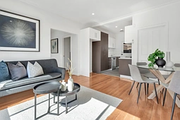 73 Halsey Road, Airport West