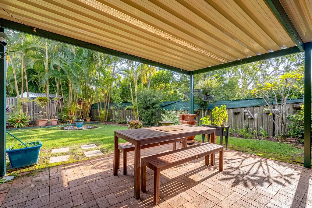 Parkwood 3 Slaapkamer FANTASTIC ENTRY LEVEL OPPORTUNITY!