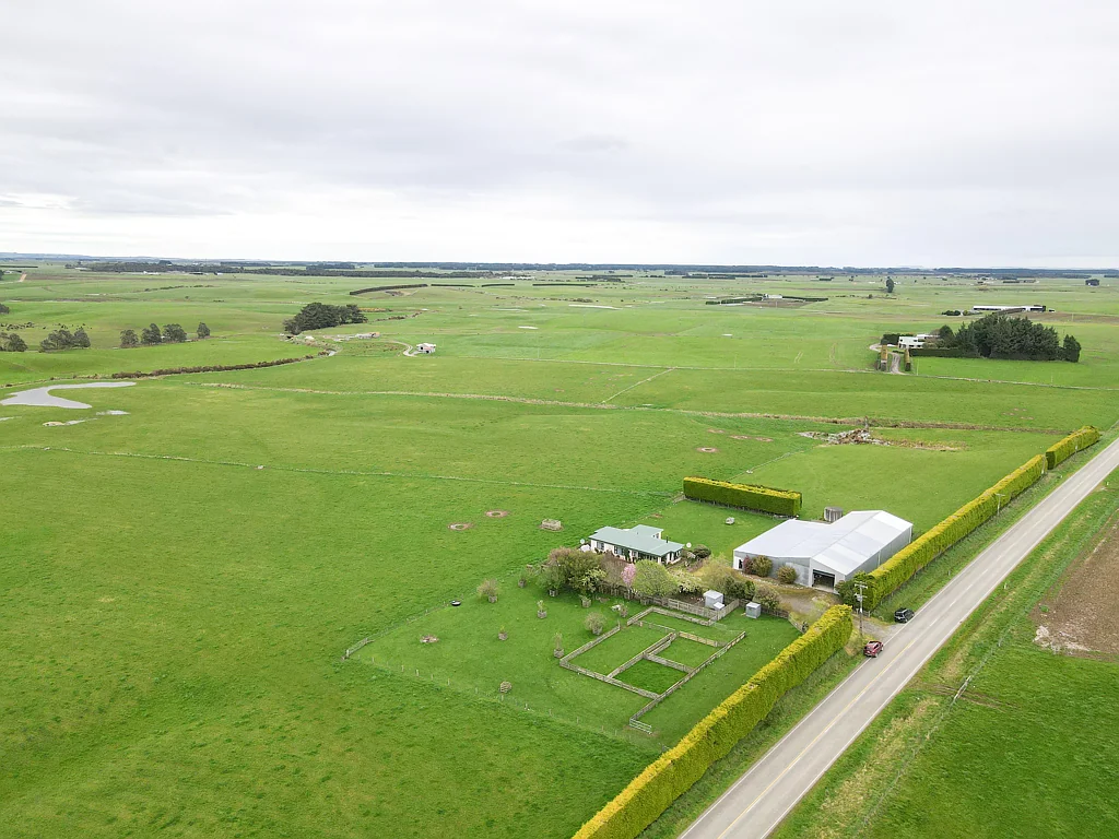 Waimatua Stepping Stone Farm or Contracting Base