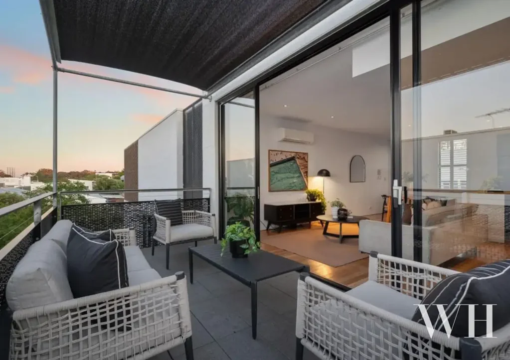 Architectural Two-Bedroom Apartment in Fremantle!