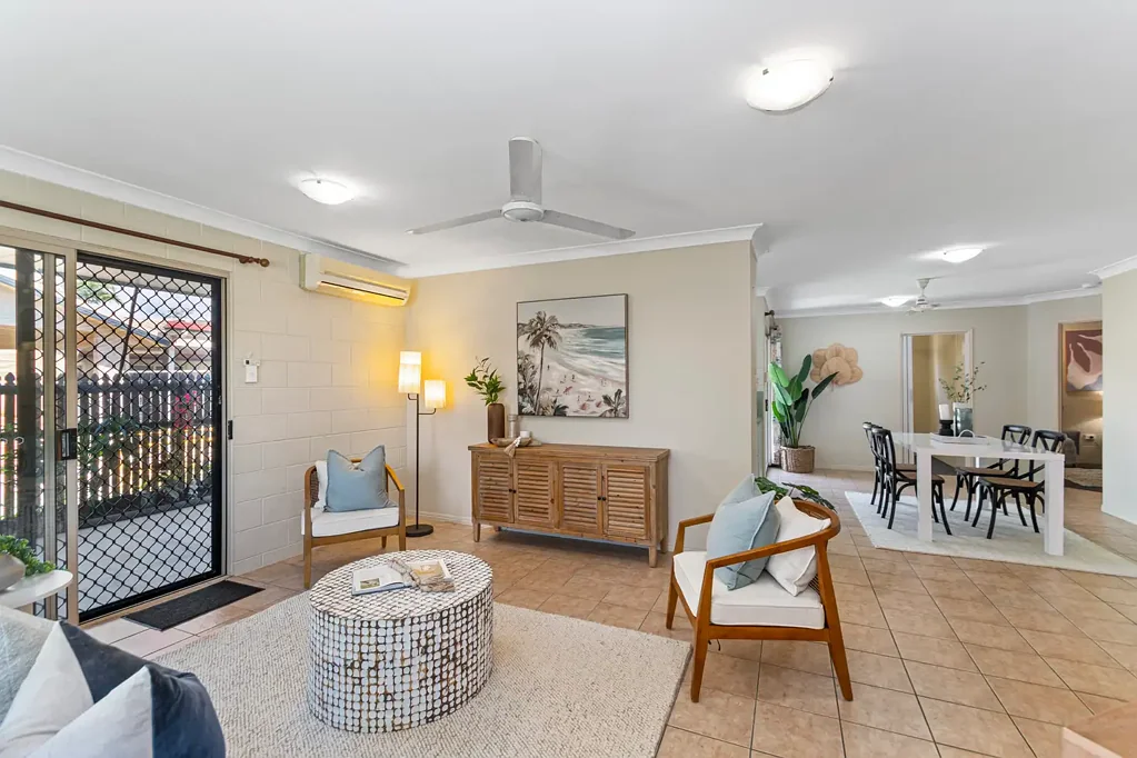 Spacious Family Retreat in Kirwan!