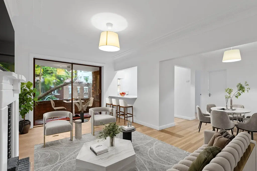 Newly Renovated, Spacious Harbourside Apartment with Lock Up Garage