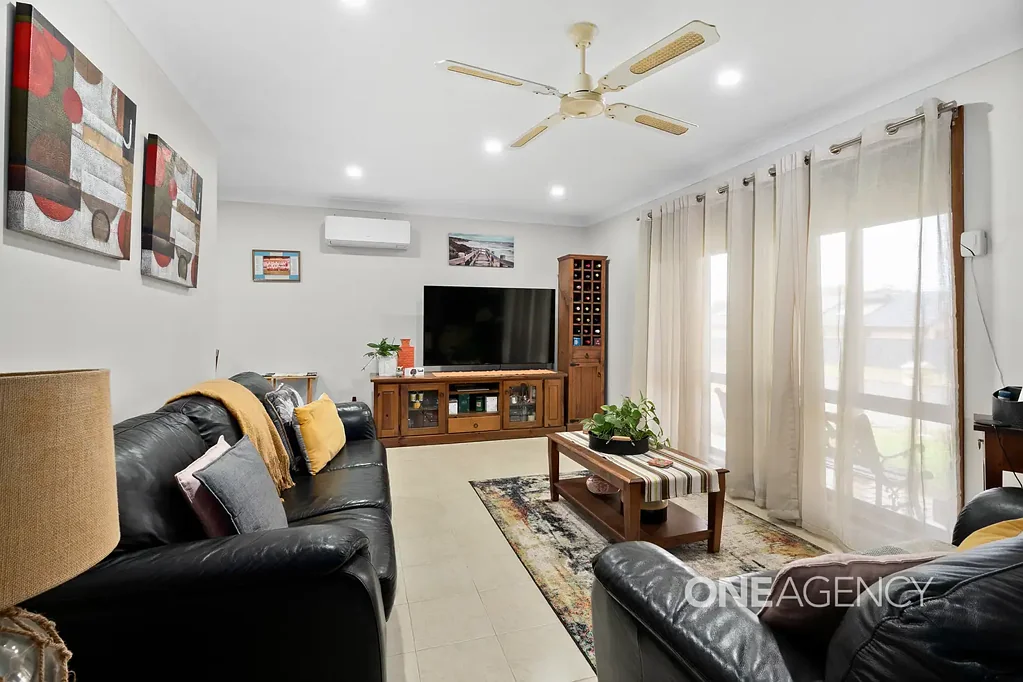 2 Melaleuca Place, Bomaderry, NSW 2541