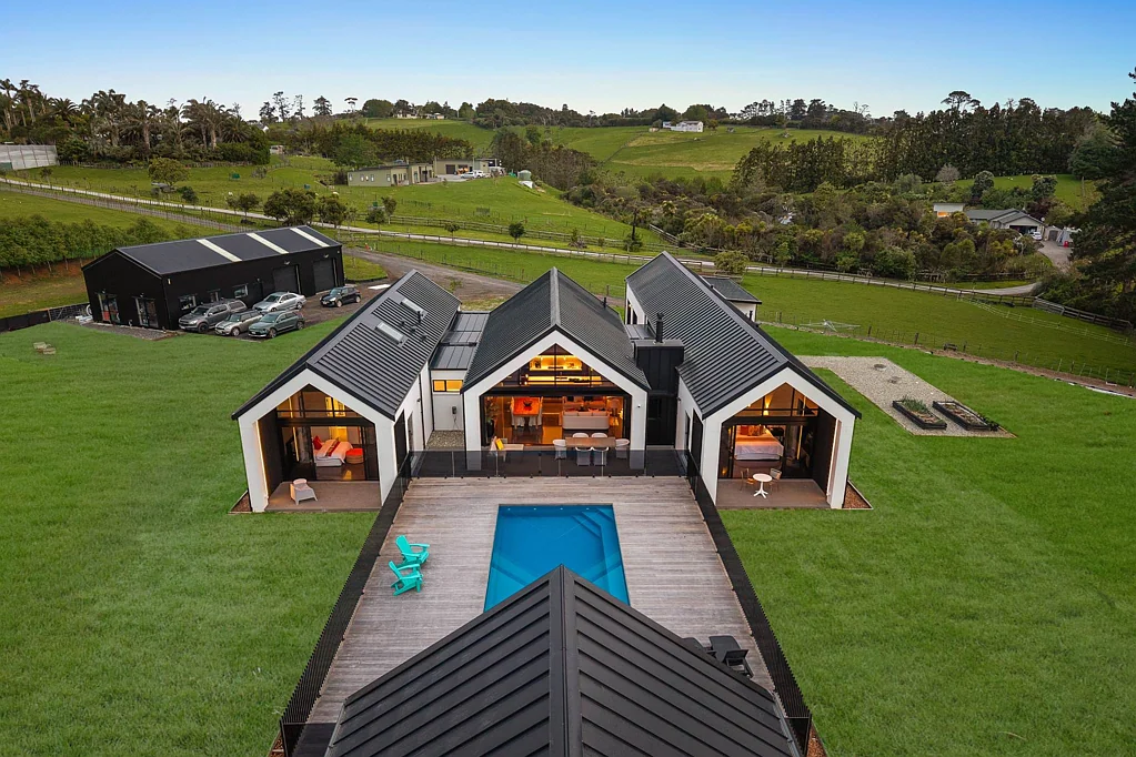 Taupaki 5ห้องนอน Modern Country Living Redefined