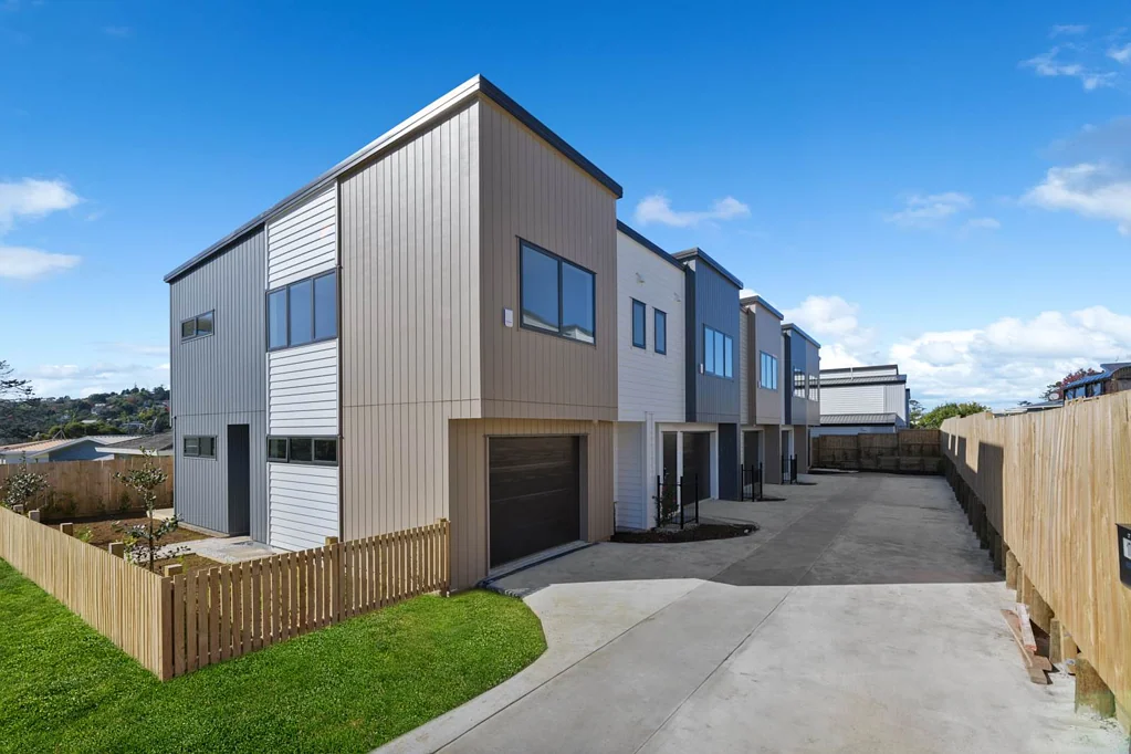 17D Ranch Avenue, Beach Haven, North Shore City, Auckland