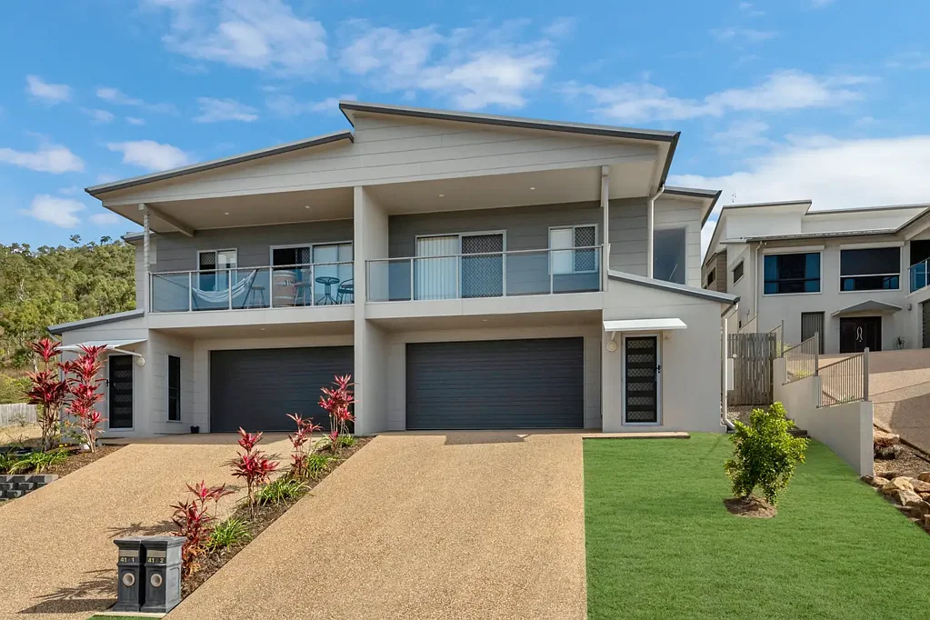 Modern 3-Bedroom Duplex in Quiet Mount Louisa Location – Low Maintenance Living!
