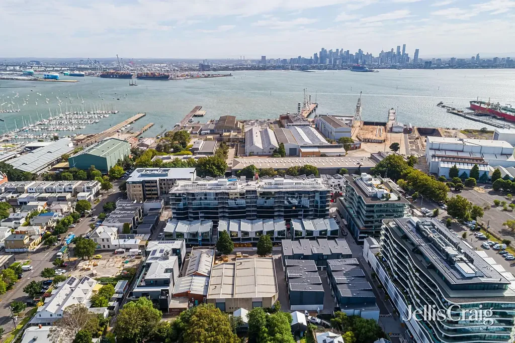 Williamstown 1房 稀有的 Williamstown 永久产权物业，带租金收入和未来增值潜力 Rare Williamstown Freehold with Income & Future Upside