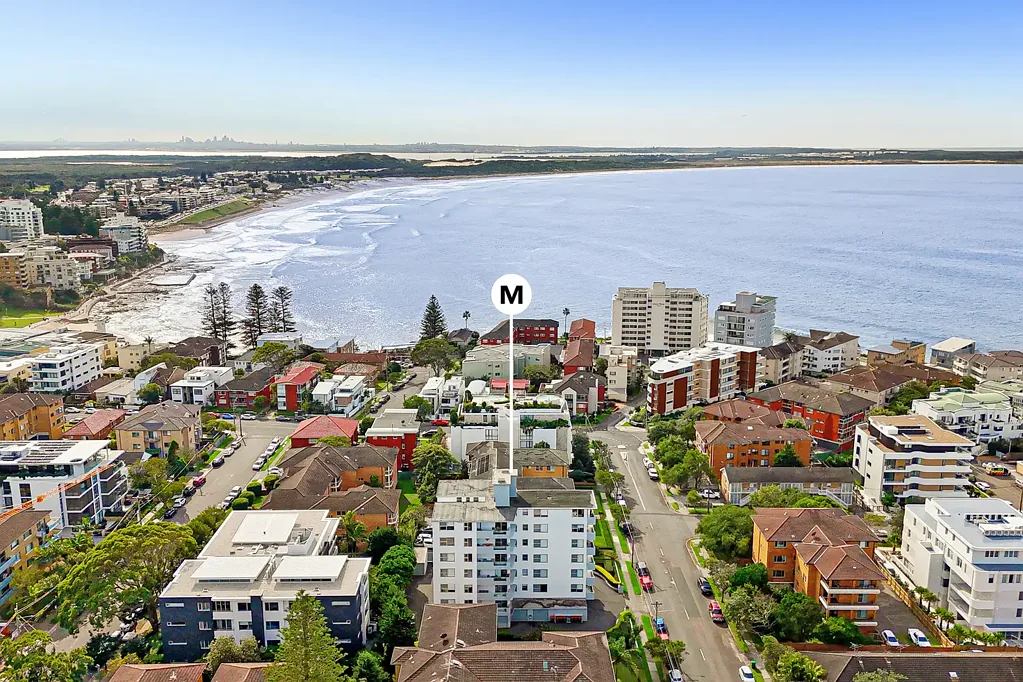 Cronulla 2ਬੈੱਡਰੂਮ Sun-filled apartment immersed in coastal panorama