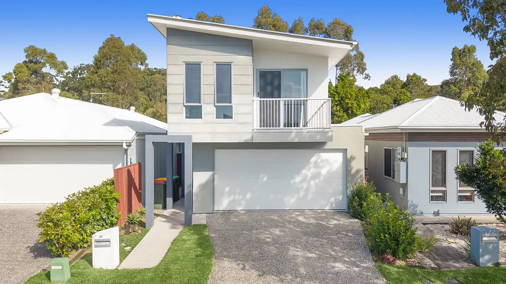 Sippy Downs 3Zimmer Not Your Standard Sippy Downs Family Home - Space, Privacy & Bushland Outlook!
