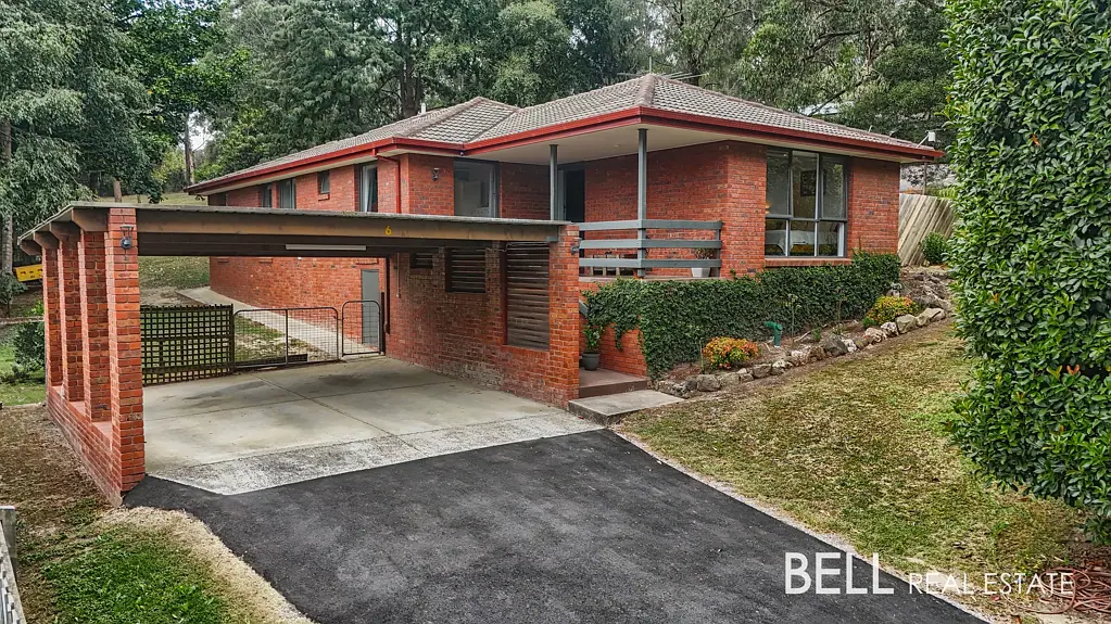 6 Belgrave Avenue, Cockatoo, VIC 3781