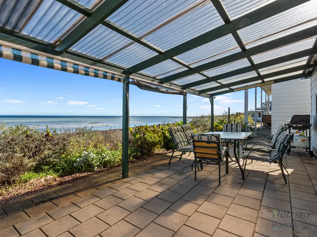 Hardwicke Bay 3房  Absolute Beach Front Shack - Renovate, Rebuild or Relax