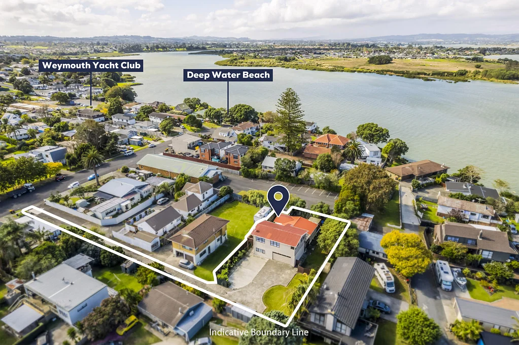 Weymouth 4Phòng ngủ Space invader - large home with double garage