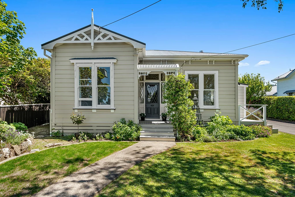 17 King Edward Street, Lansdowne, Masterton, Wellington