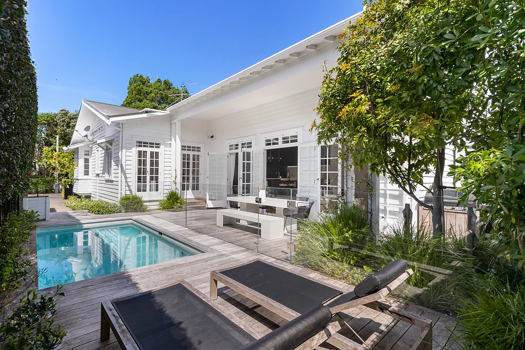 Northcote Point 3Zimmer Resort style living, heritage reimagined