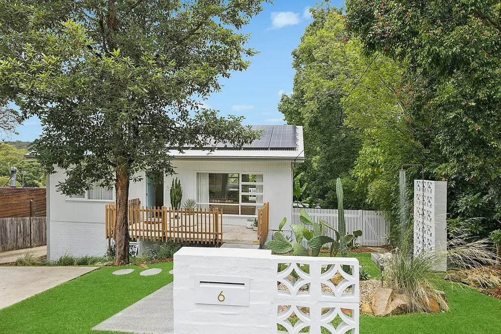 Kincumber 6침실 A Rare Dual-Living Opportunity with Income, Space and Future Potential