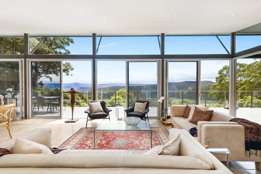 Beaumont 3Moenga Private Pavilion Home with Valley-to-Coast Views