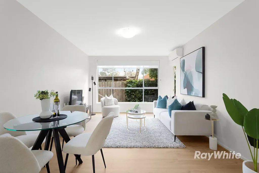 Oakleigh 2房 宽敞两卧 优越一楼 便利步行 生活中心 停车位安全 墨尔本便捷 Ground-Level Comfort in the Heart of Oakleigh