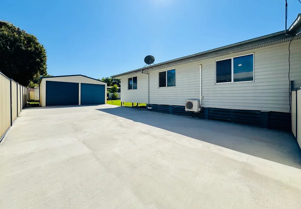 6 OXLEY Drive, Moranbah, QLD 4744