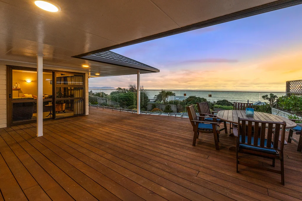 Raumati Beach 5Phòng ngủ The View, The Space, The Location