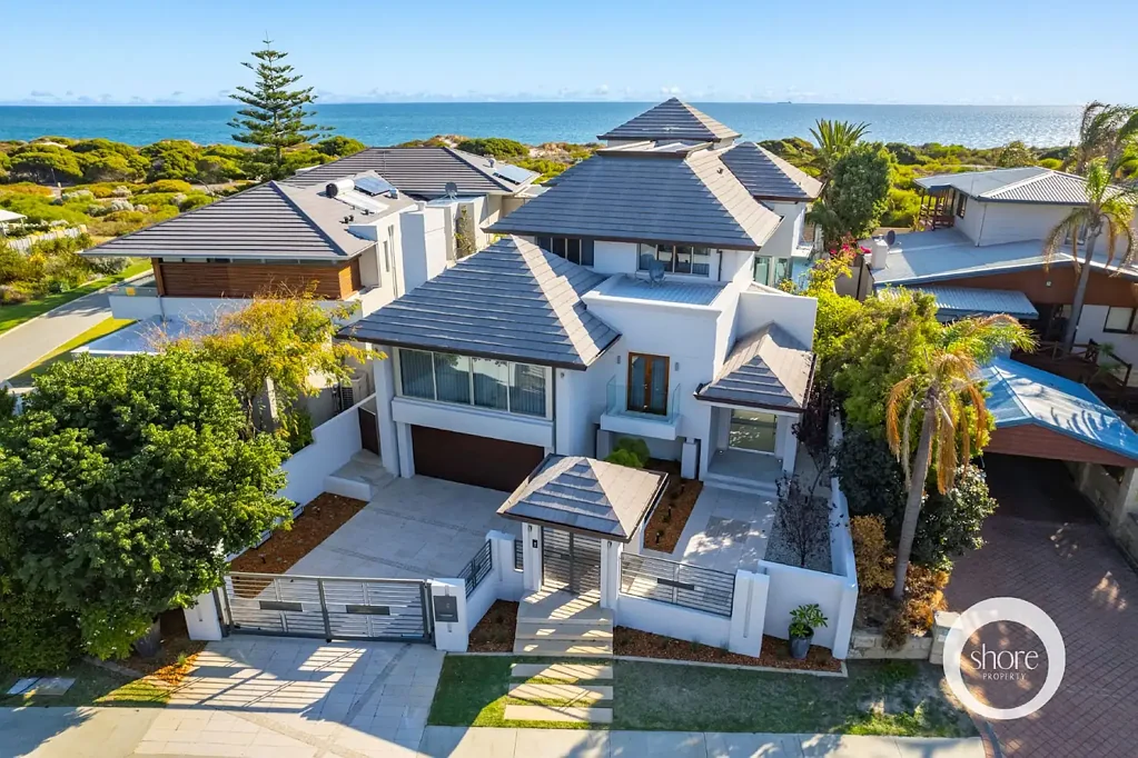 City Beach 5 Bedroom Exquisite Contemporary Coastal Luxury
