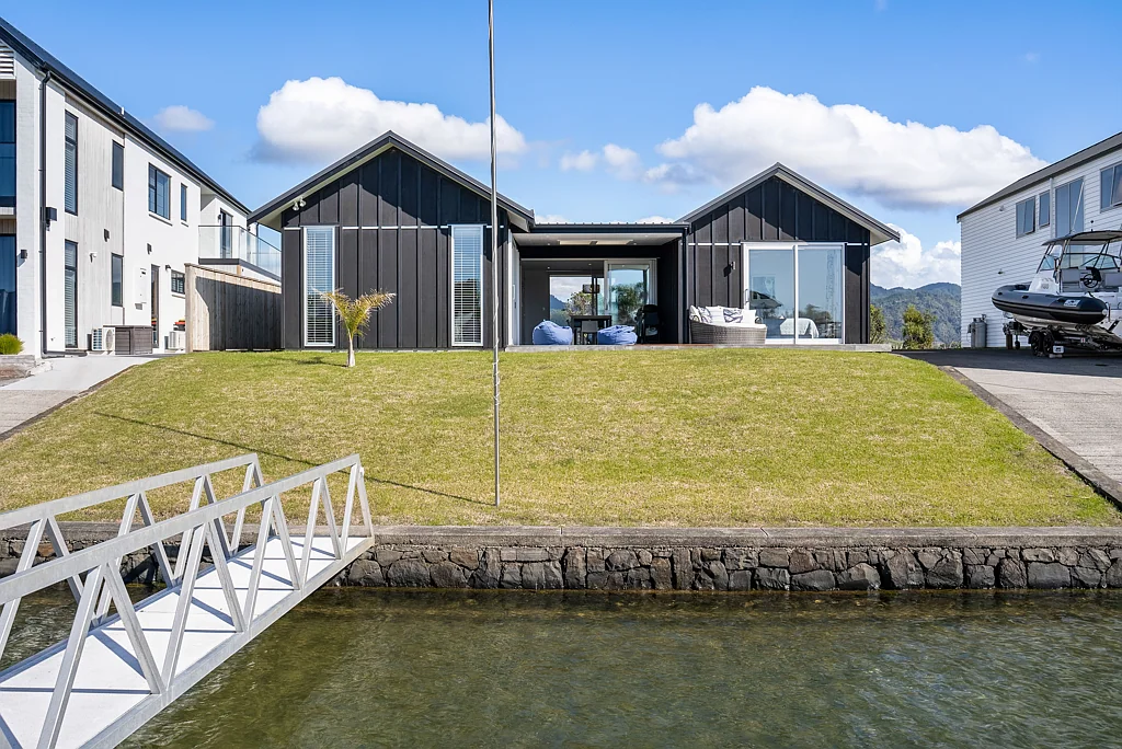 Pauanui 3房  No Time to Waste! Waterways Dreams Start Here!