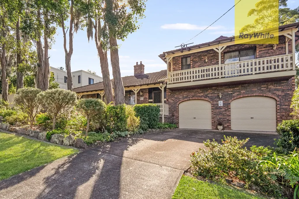 Oatlands 3房 815sqm阔地临街 25.9m宽面 紧邻名校 娱乐空间充裕 位置优越 SOLID BRICK HOME IN PRESTIGIOUS LOCATION