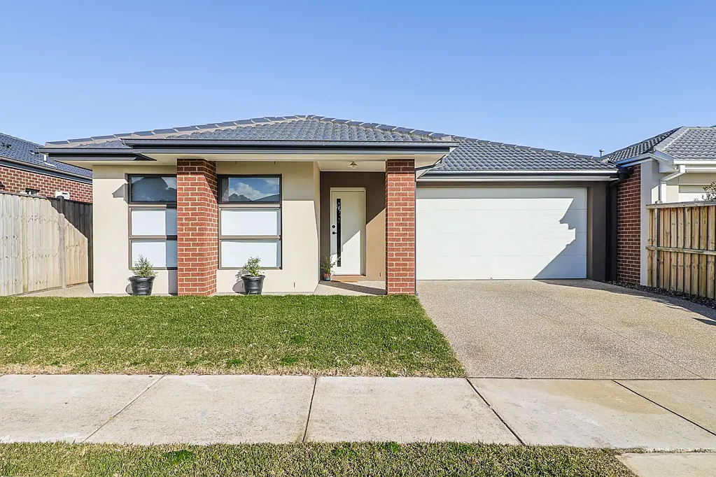 Charlemont 3房  Sold off market - Contact Alfritz 0447 723 776
