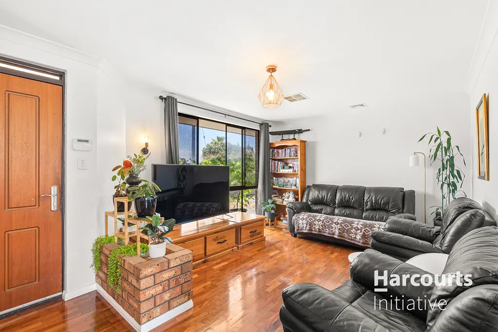 16 Regnans Close, Mirrabooka, WA 6061