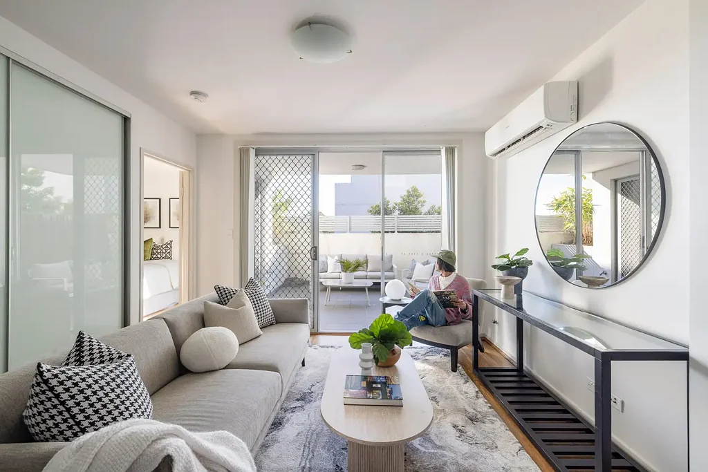 Hurlstone Park 3कमरा Quiet rooftop outlooks / larger three-bedroom residence