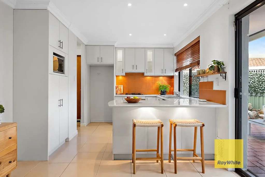 5 Denham Way, Thornlie, WA 6108