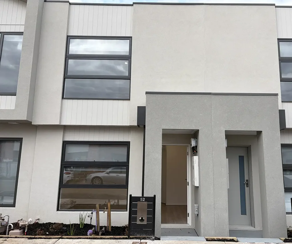 BRAND NEW, TWO BEDROOM, TWO BATHROOM ,LIFESTYLE TOWNHOUSE