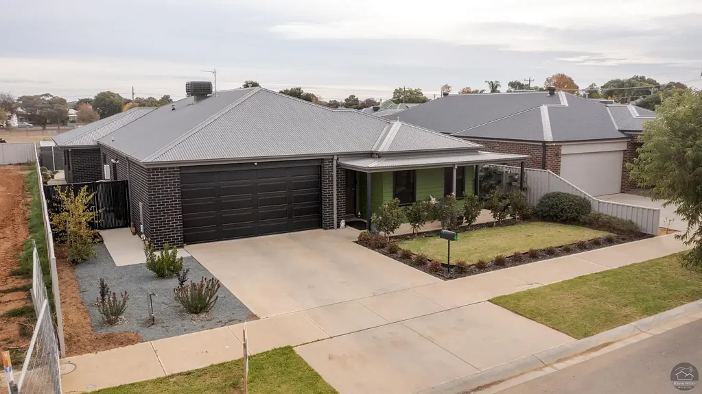 Numurkah 4 Bedroom Modern four-bedroom home in central location