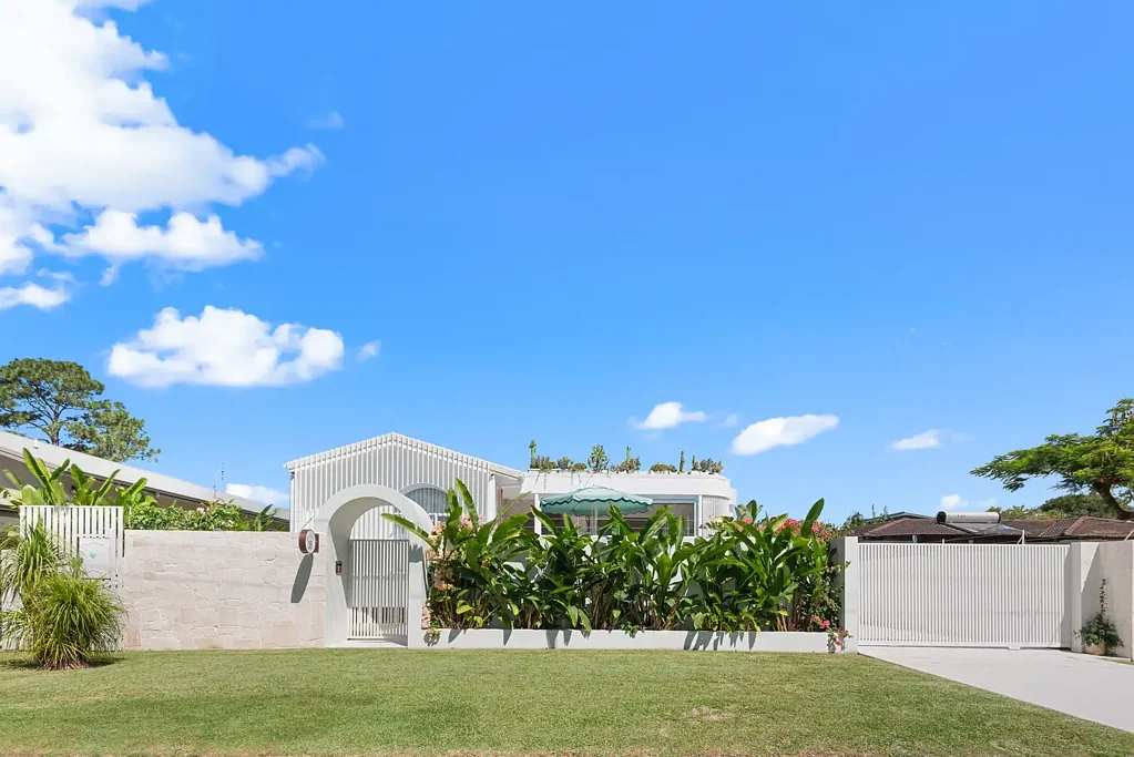 Tweed Heads South 4ਬੈੱਡਰੂਮ 281sqm of Resort-Style Family Living Near the Tweed River