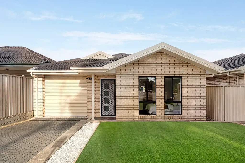 7 Macquarie Avenue, Hillcrest, SA 5086