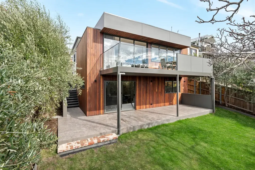 10 Whelan Crescent, West Hobart, TAS 7000