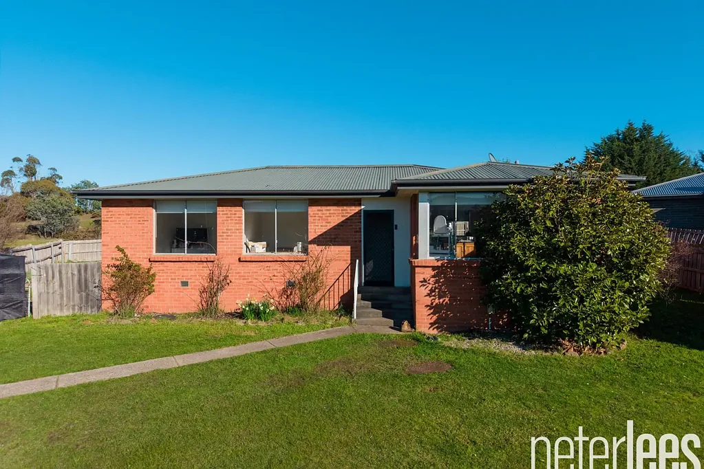 Ravenswood 3房  Light-Filled Family Home with Quality Upgrades