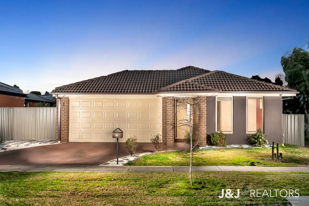 Beautifully Presented Home on Casey Fields