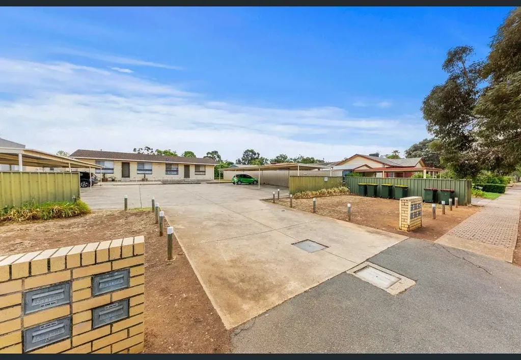 🏡 Modern & Low-Maintenance Living in Prime Para Vista Location