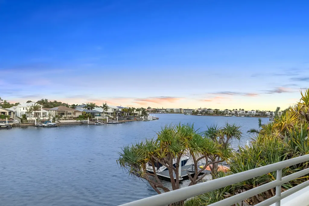 Parrearra 4房  KAWANA ISLAND WATERFRONT SANCTUARY - BEST POSITION ON THE ISLAND!