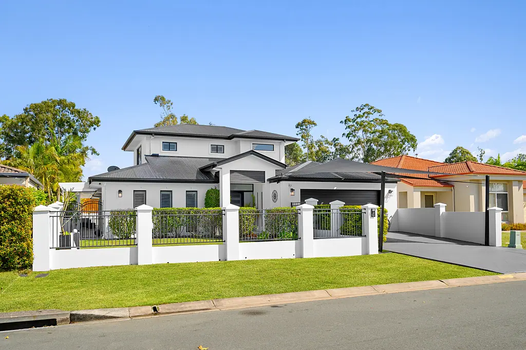 19 Ontario Court, Oxenford, QLD 4210