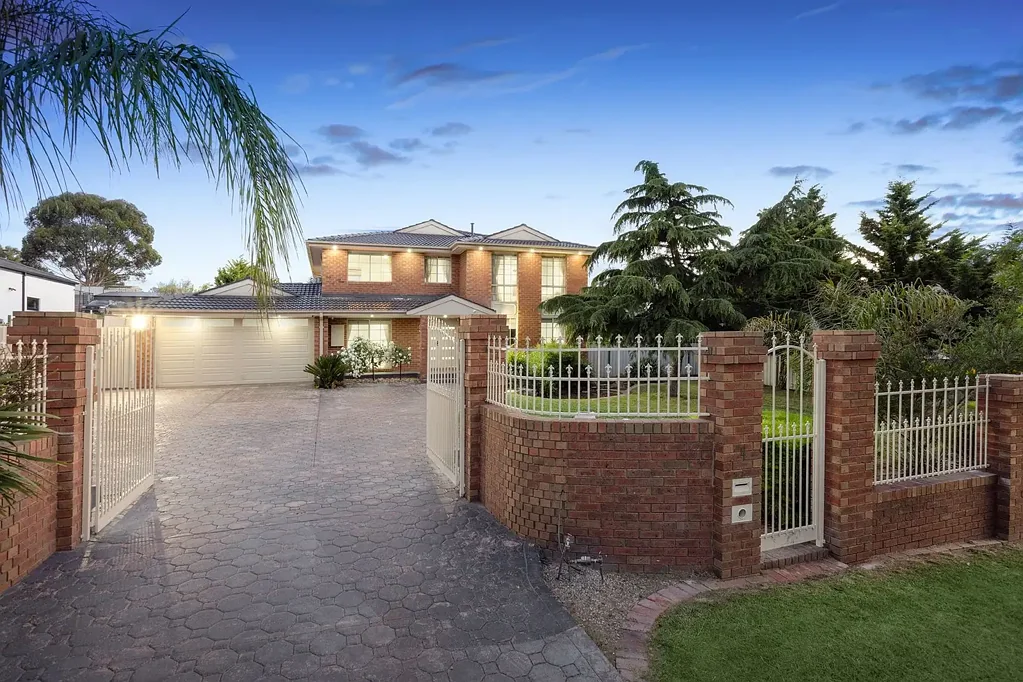 Greenvale 5غرفة نوم Your Dream Family Retreat on Over Half an Acre in Greenvale