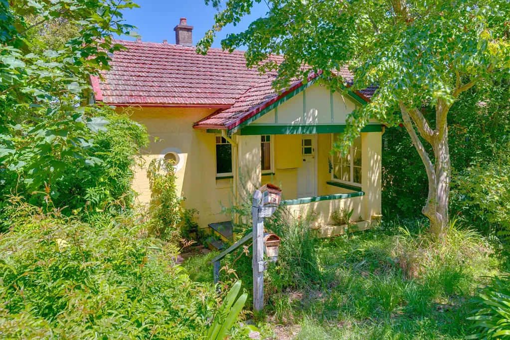 8 Miles Avenue, Katoomba, NSW 2780