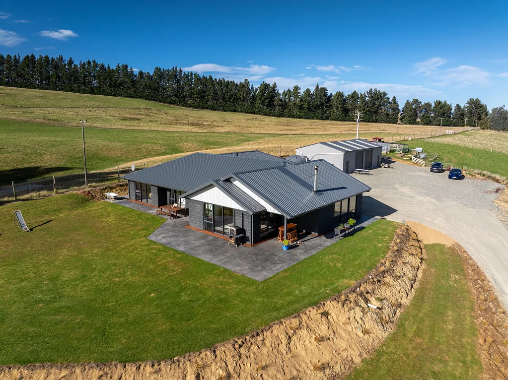 Te Anau 4房  Modern lifestyle living with panoramic views