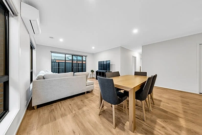 Silid Pahingahan - 11 Gian Street, Clyde, VIC 3978