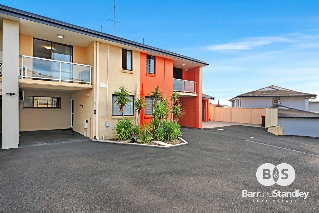 Bunbury 2 Slaapkamer Beachside Living. Easy Downsizing. Great Location.