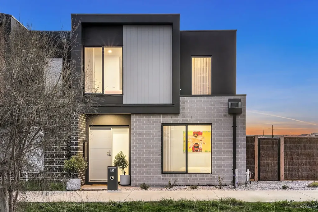 Armstrong Creek 4房  Stylish Low-Maintenance Living in the Heart of Armstrong Creek