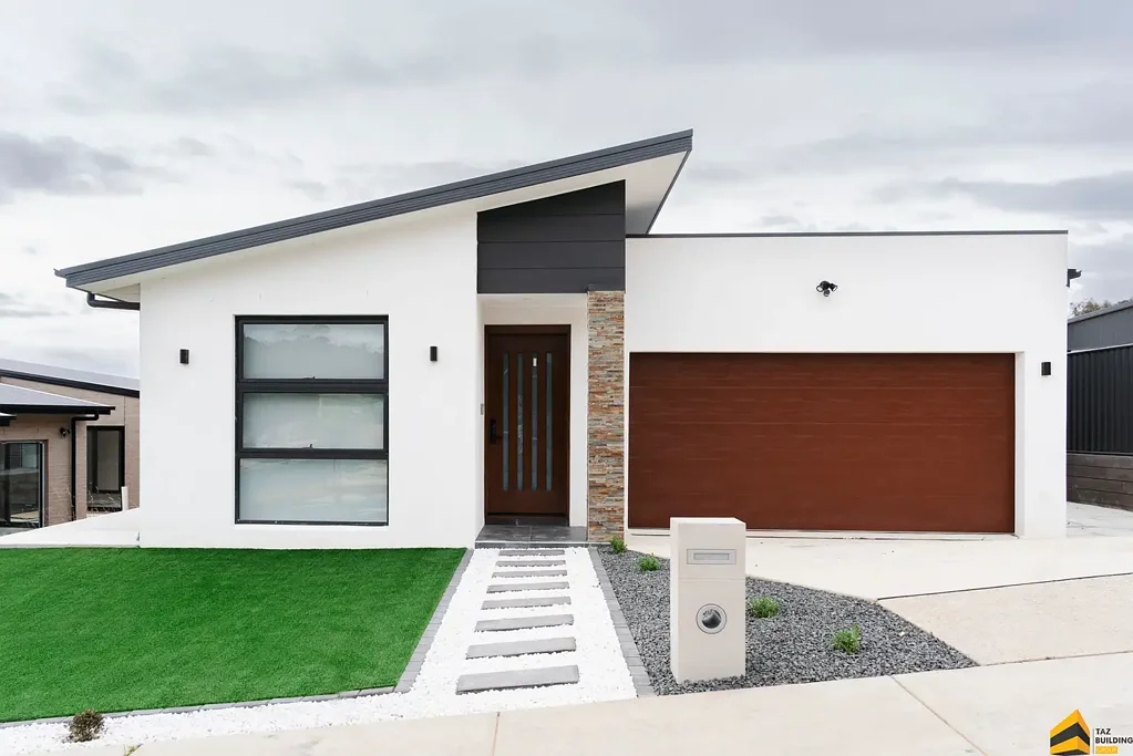 Modern Family Living in the Heart of Taylor – 4 Bed, 2 Bath, Double Garage